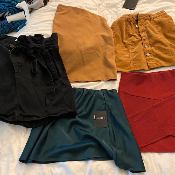 SOLD- Dress Bundle - Picture 3 of 5